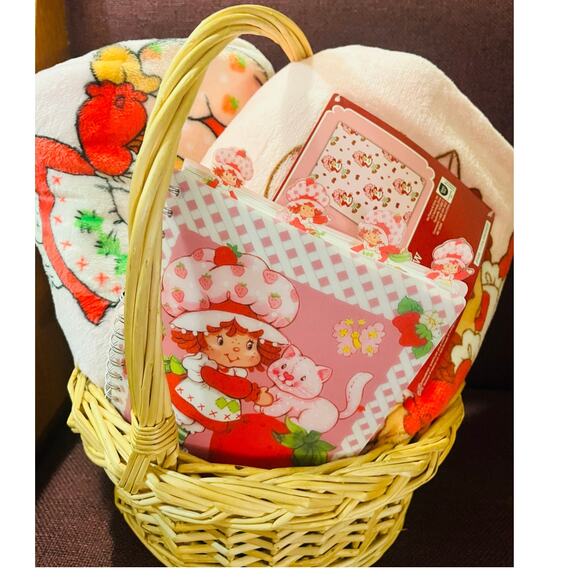 Strawberry Shortcake 50 by 70 and matching preschool 40 by 50 
Lot / bundle - Picture 1 of 6